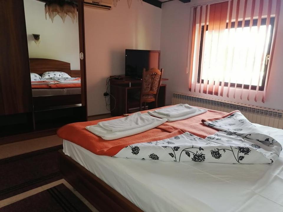 Sulentic Sobe I Restoran Bed & Breakfast Virovitica Exterior photo